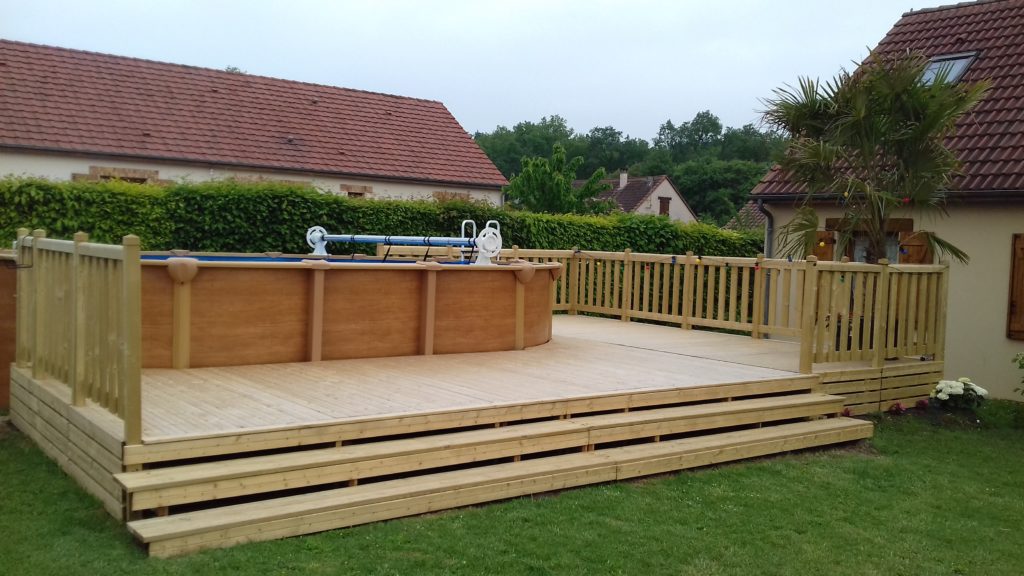Terrasse bois autoclave en kit pour piscine - plage de piscine